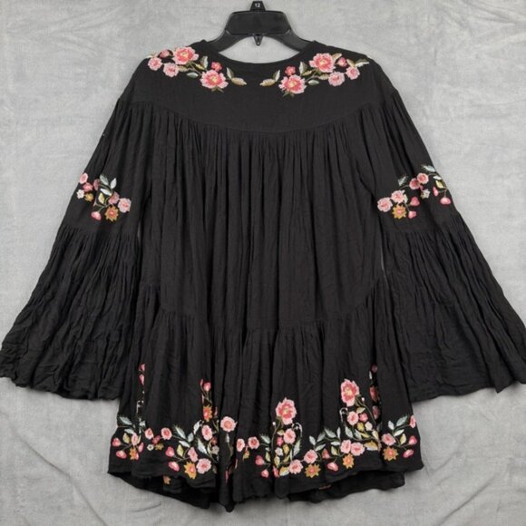 Free People Te Amo Mini Dress XS Embroidered Floral Boho Bell Sleeve Black - Picture 9 of 9